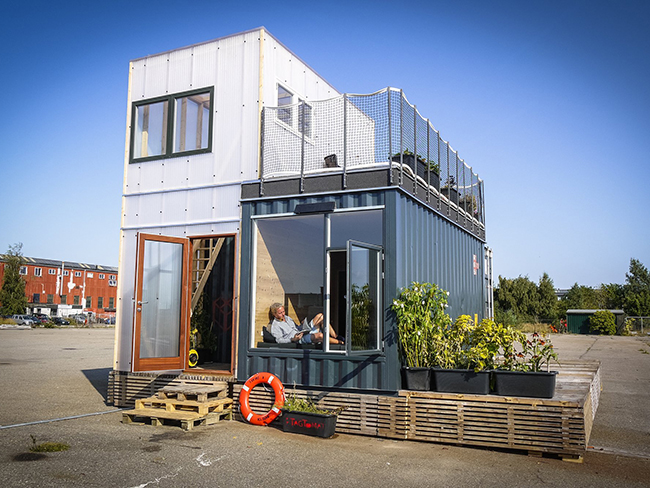 您在计划在建造带有绿色植物集装箱房屋吗？